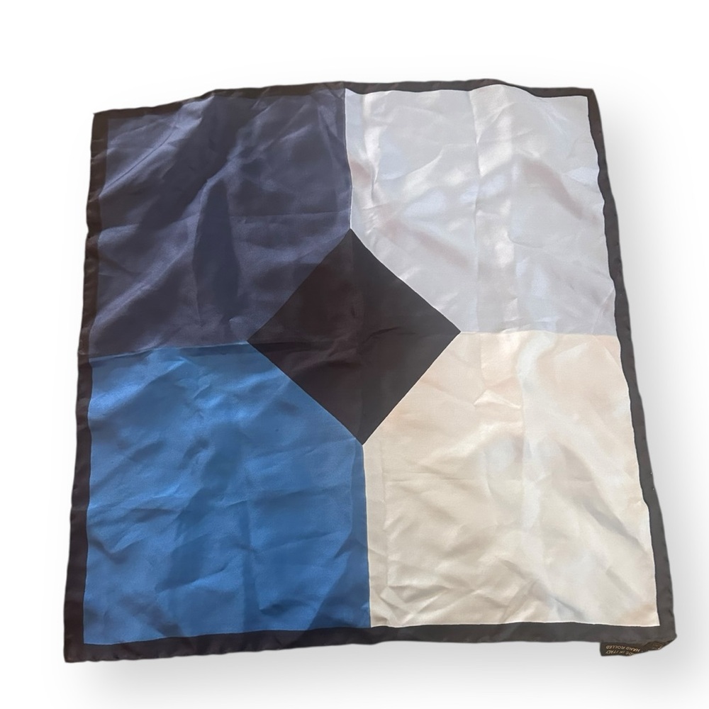 Ashear silk scarf Hand rolled in Italy